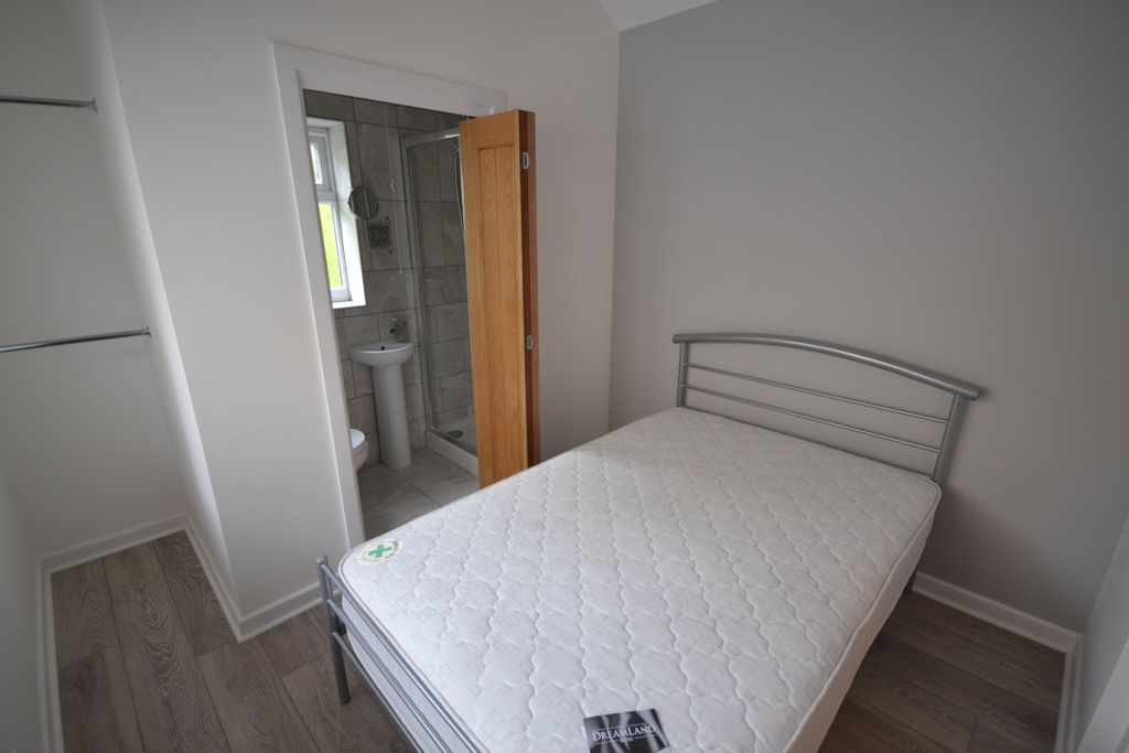 Property photo 3 of 3 1082211