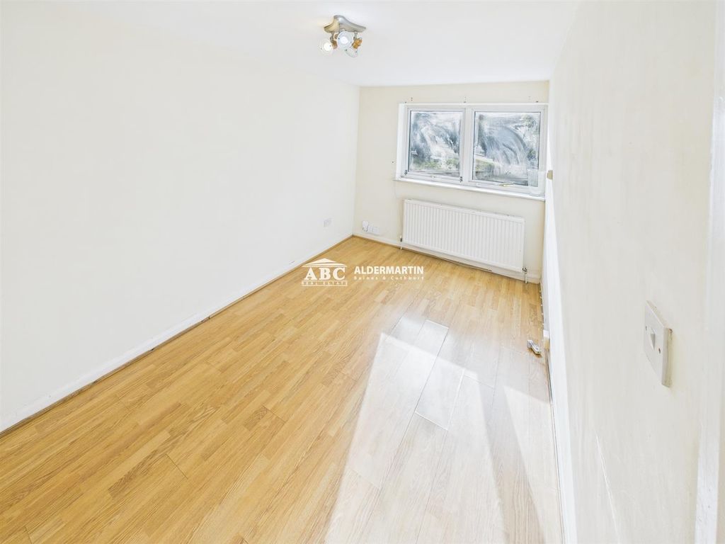 Property photo 3 of 9 Cam03215G0-Pr0092-Still004.Jpg