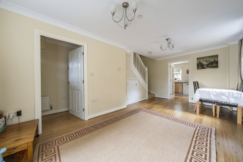 Property photo 2 of 17 1015447 (2)