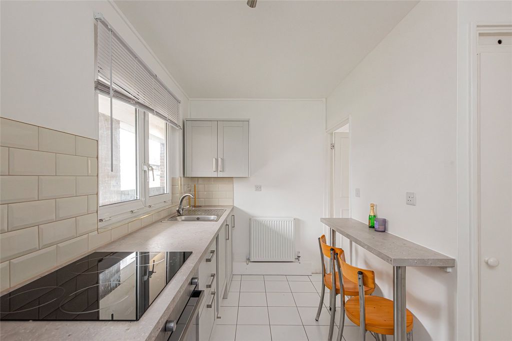 Property photo 3 of 5 Picture No. 13