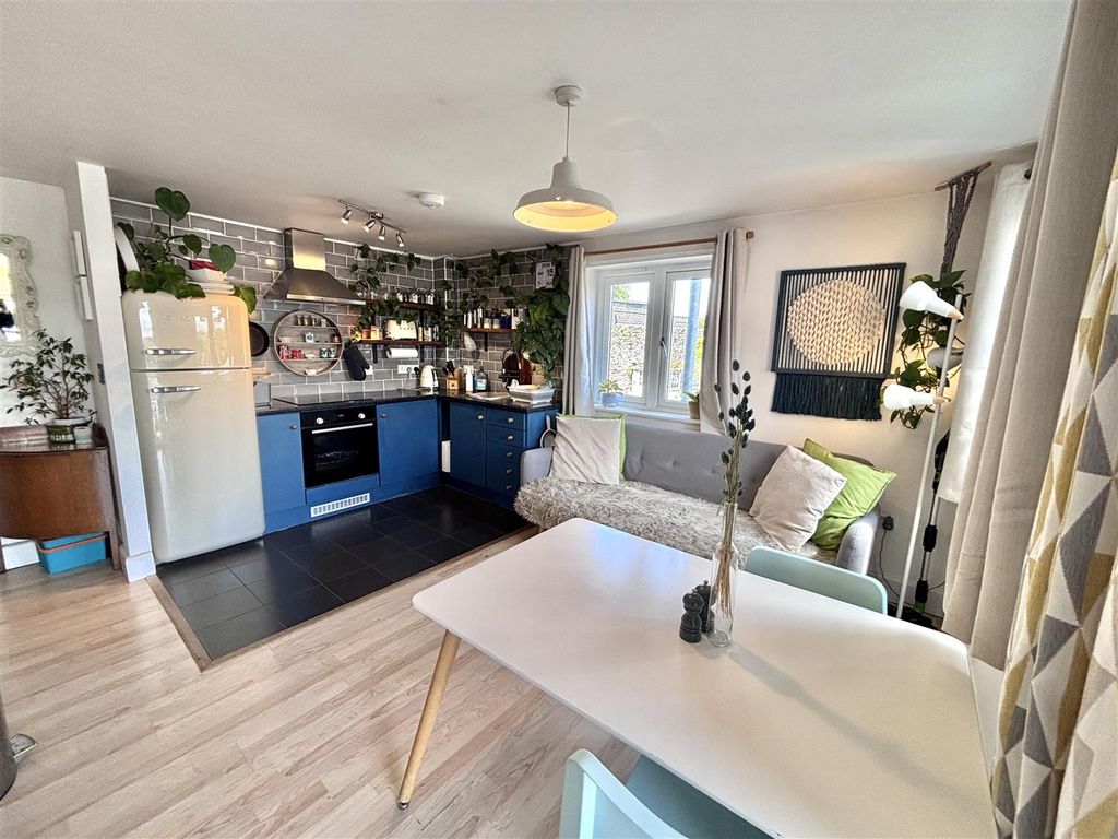 Additional image 8 of 1 bed flat for saleQuay Hill, Penryn TR10