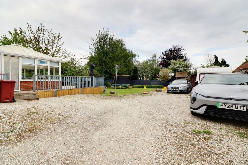 Property photo 3 of 22