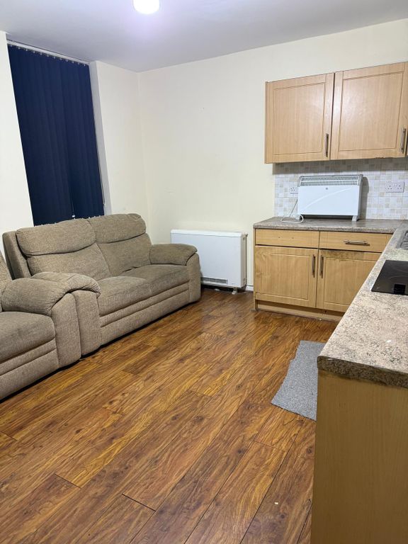 Property photo 3 of 7