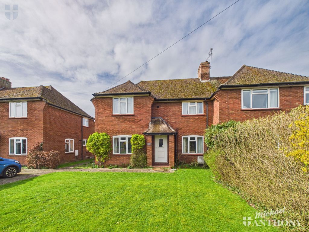 Property photo 1 of 14 Cam03218G0-Pr0945-Still016