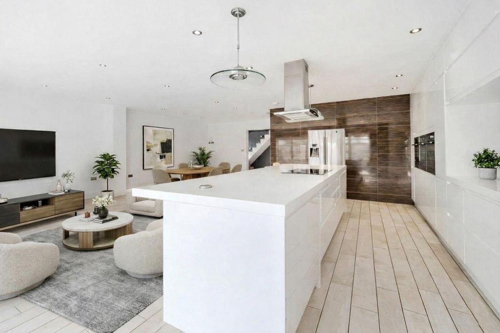 Additional image 4 of 5 bed detached house for saleMartcombe Road, Easton-In-Gordano, Bristol BS20