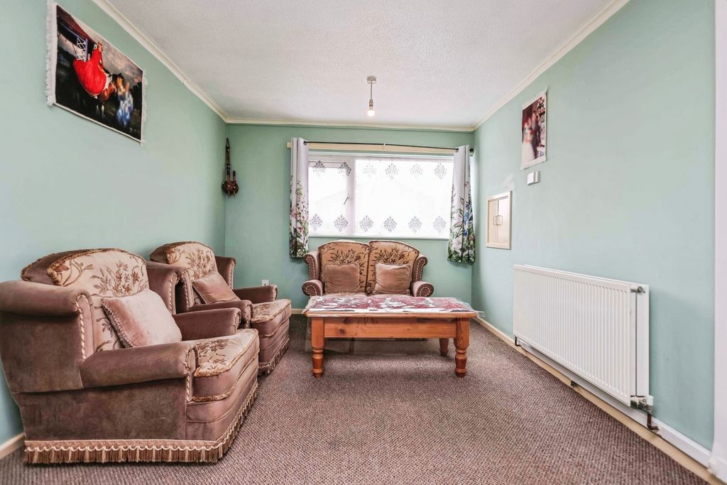 Property photo 2 of 8 Pbox-Img.Jpg