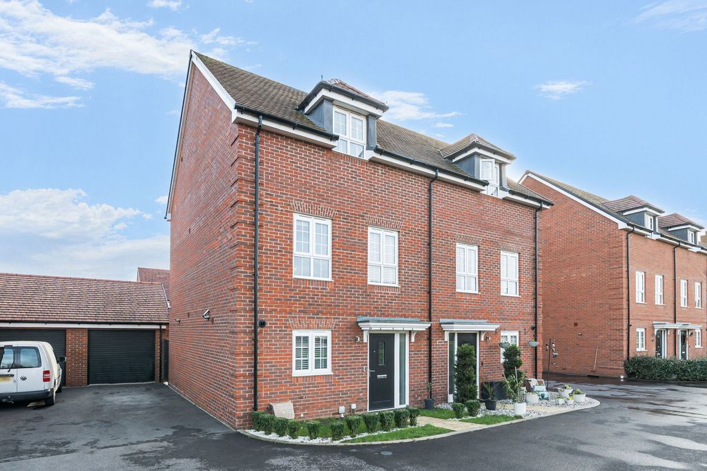 Property photo 1 of 23