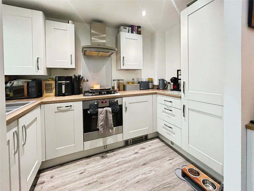 Property photo 2 of 11 Picture 2