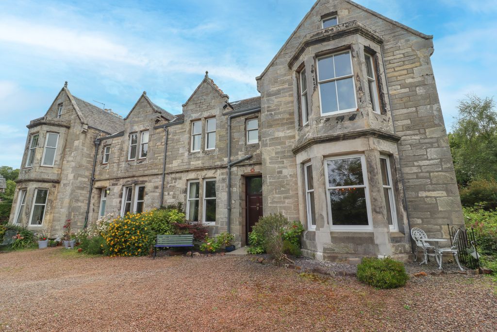Property photo 1 of 24