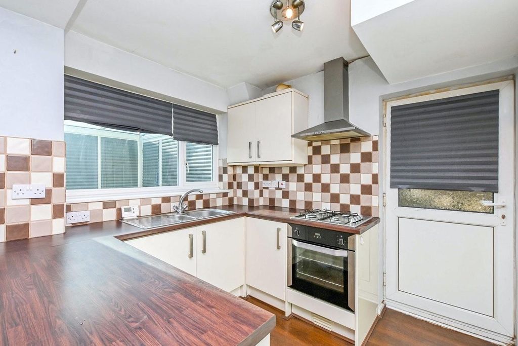 Property photo 2 of 13 10 Hatfield Kit 2.Jpg