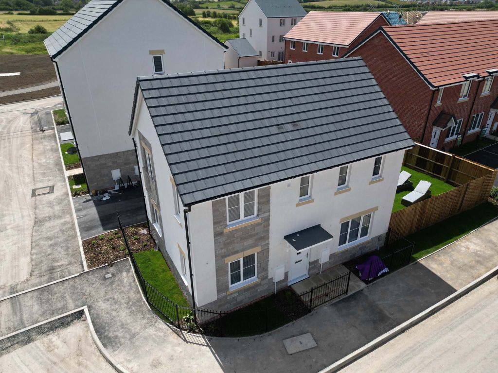 Property photo 2 of 9