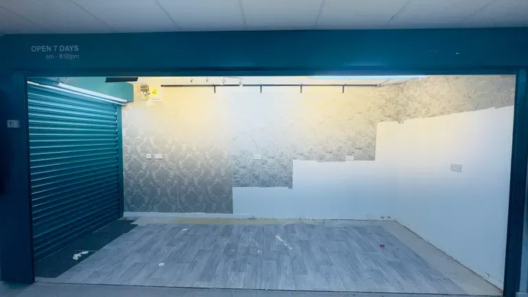 Property photo 1 of 7 Retail For Rent