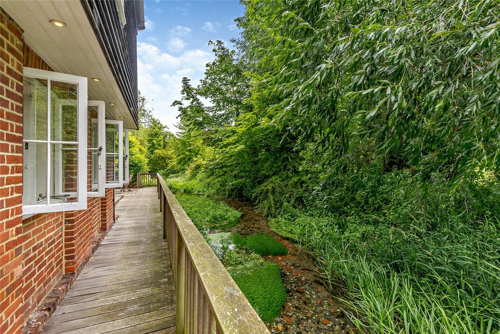 Property photo 3 of 24 Picture No. 06