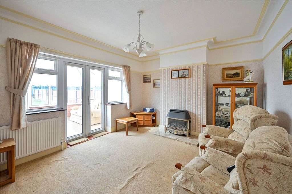 Property photo 2 of 26 Picture No. 28