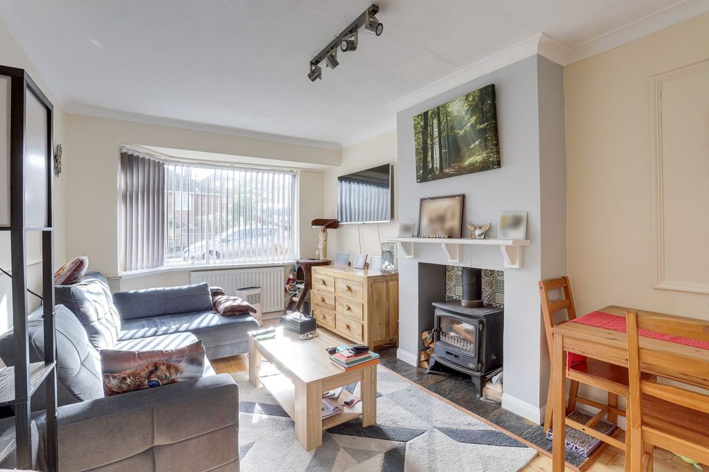 Property photo 2 of 19