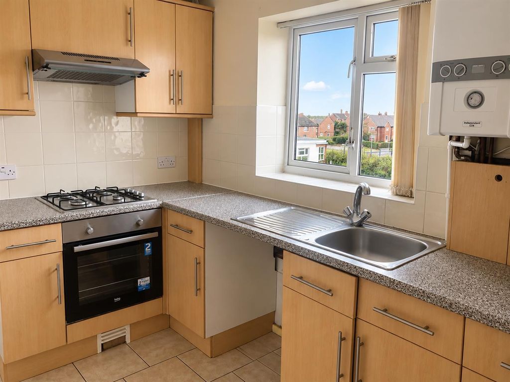 Property photo 3 of 6 Kitchen