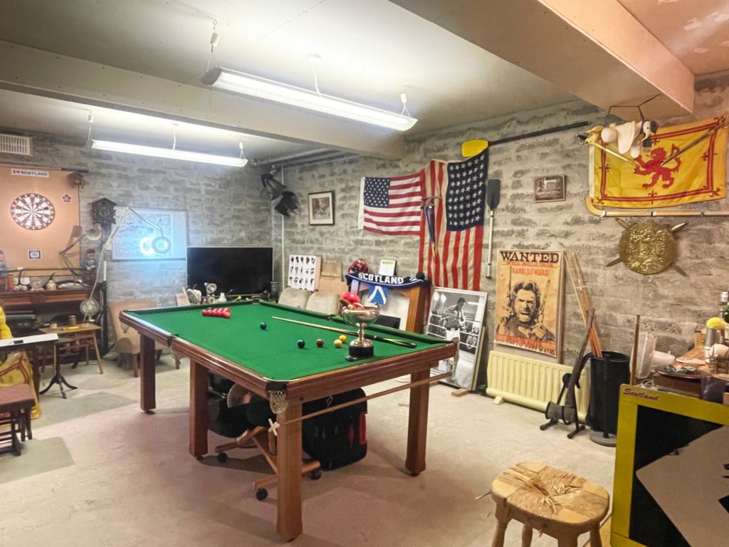 Property photo 2 of 23
