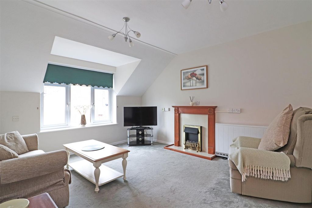 Property photo 2 of 7