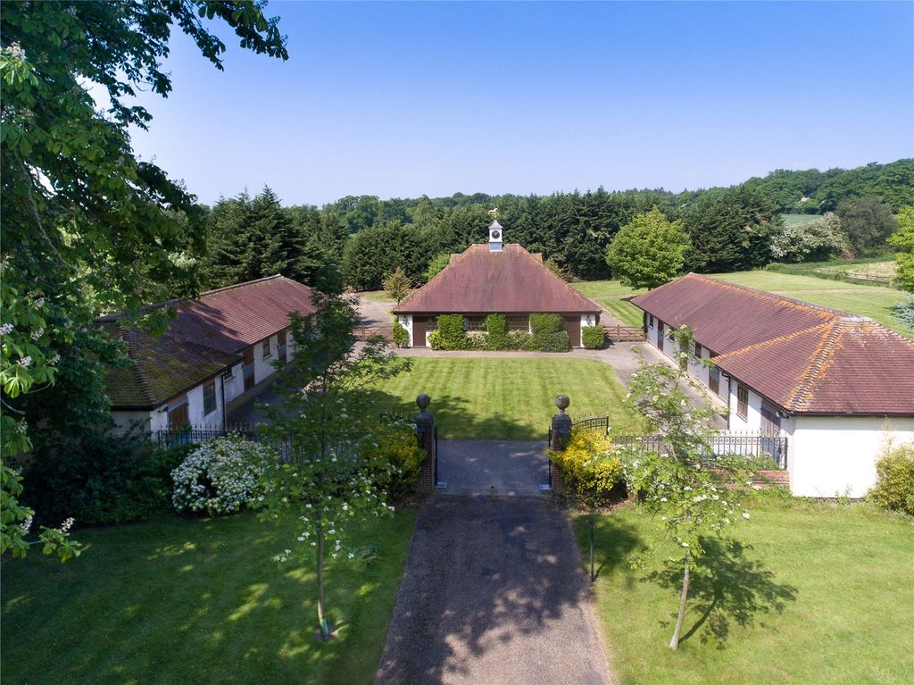 Additional image 6 of 7 bed equestrian for saleThe Grange, Amersham Road, Beaconsfield, Buckinghamshire HP9