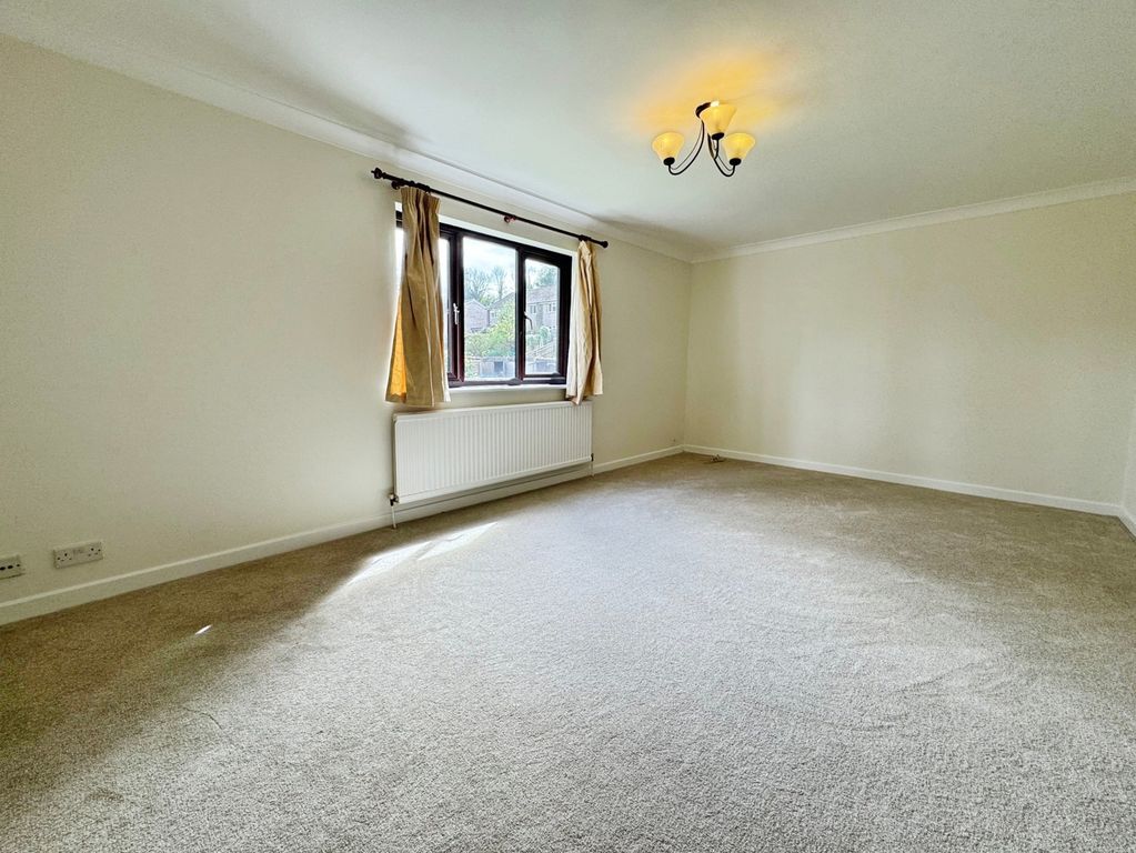 Property photo 2 of 10 Pbox-Img.Jpg