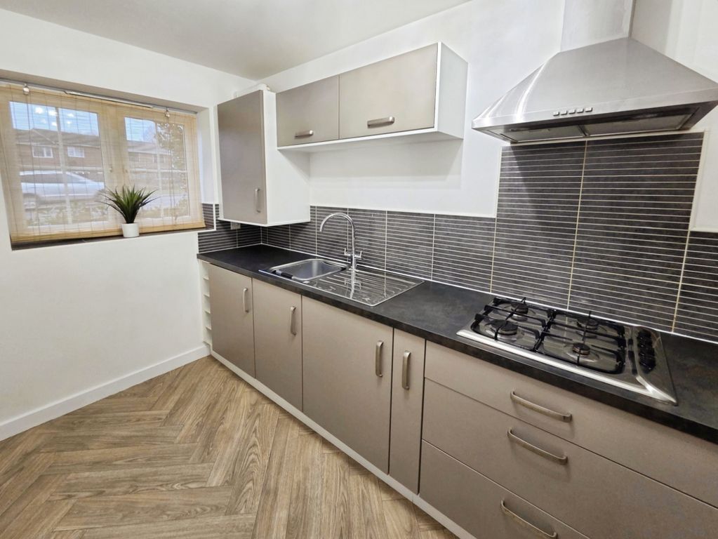 Property photo 3 of 16 Pbox-Img.Jpg