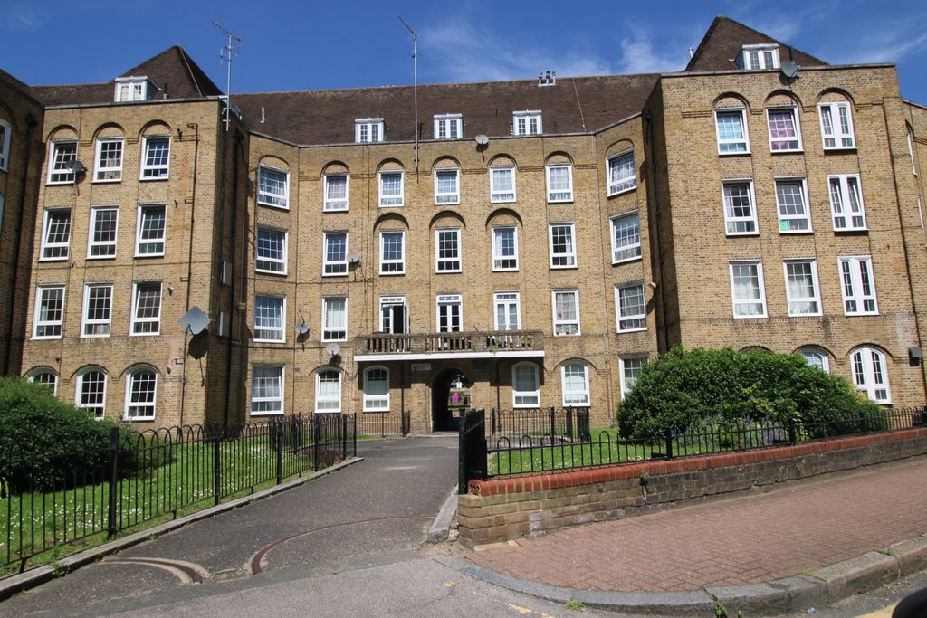 Property photo 1 of 9