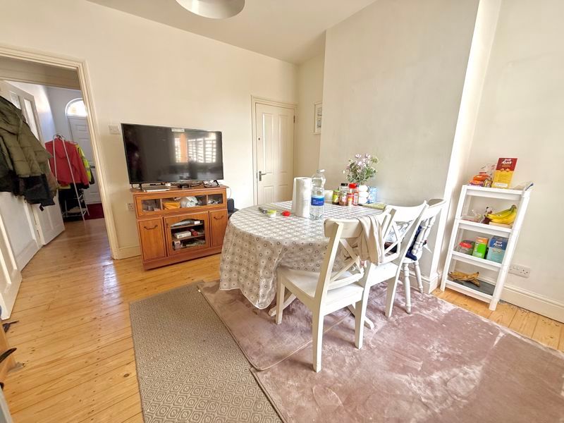 Property photo 3 of 11 Dining