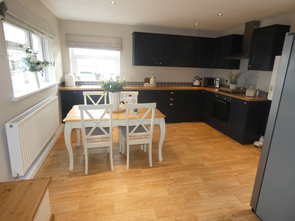 Property photo 3 of 13 Kitchen-Diner