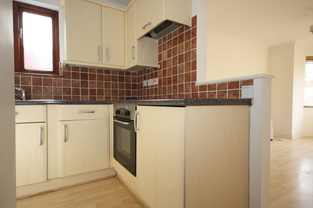 Property photo 3 of 4 Kitchen