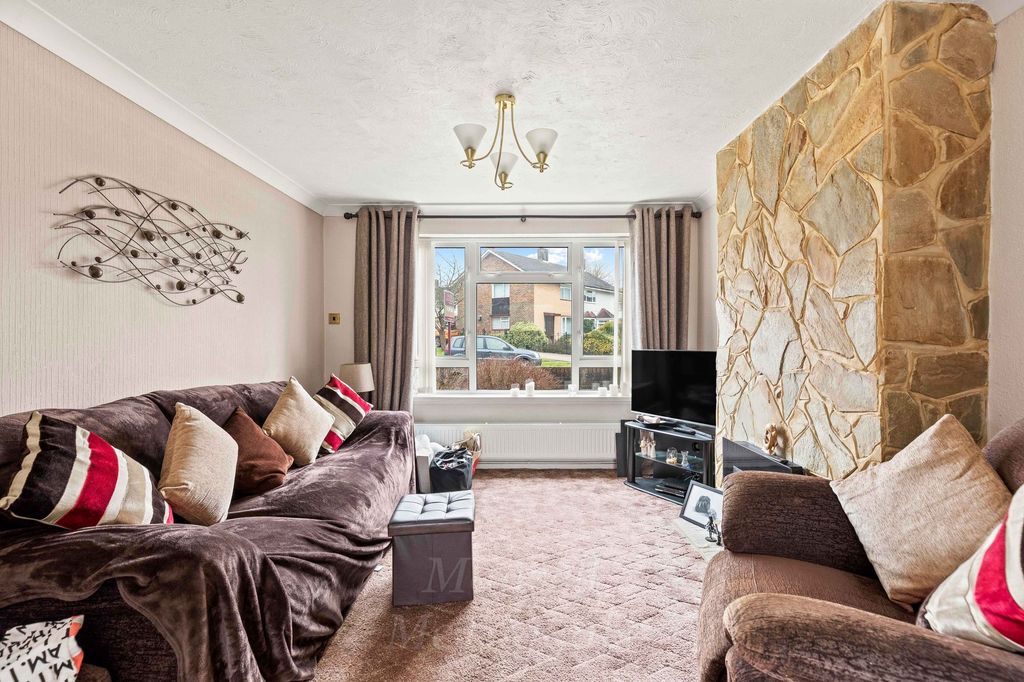 Property photo 3 of 14