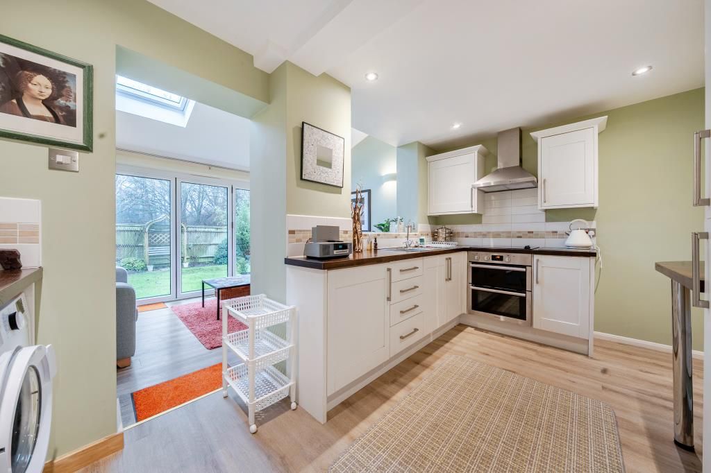 Property photo 3 of 20 Kitchen