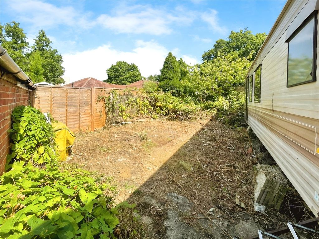 Property photo 2 of 15 Picture No. 31