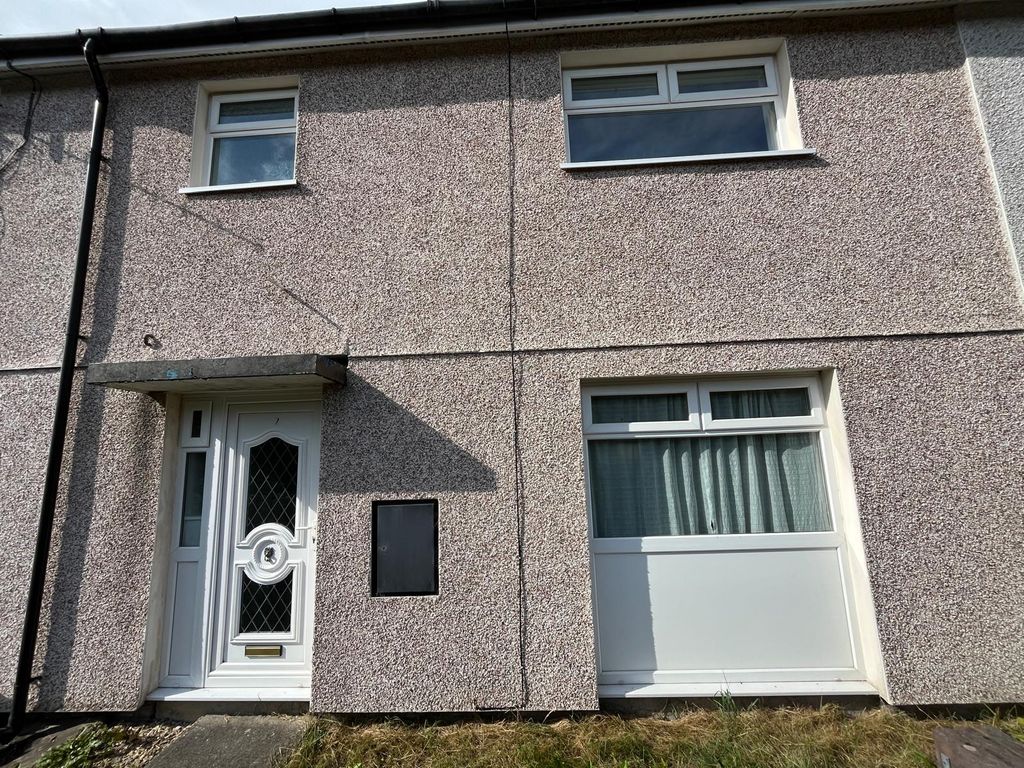 Property photo 2 of 21