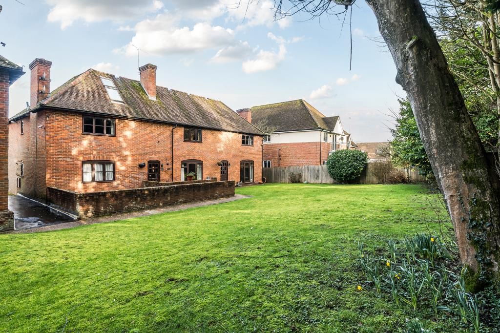 Property photo 2 of 20 External