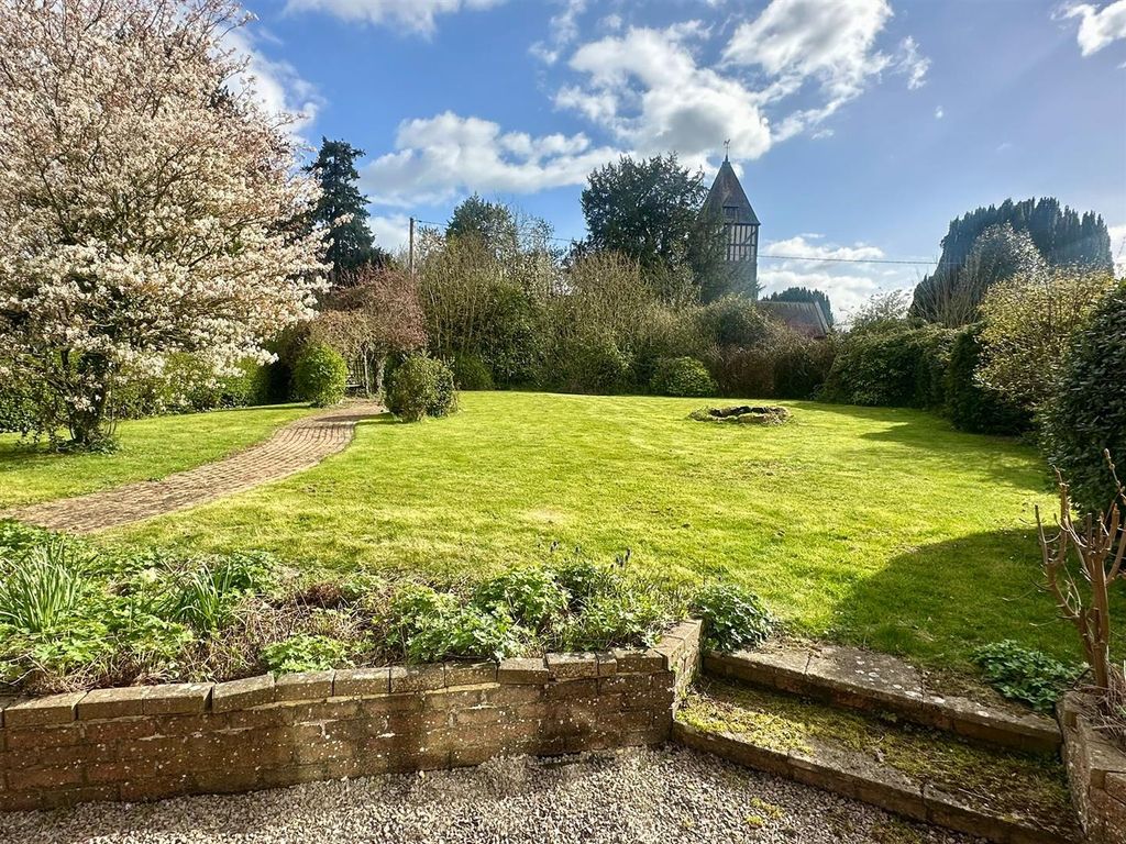 Property photo 2 of 28