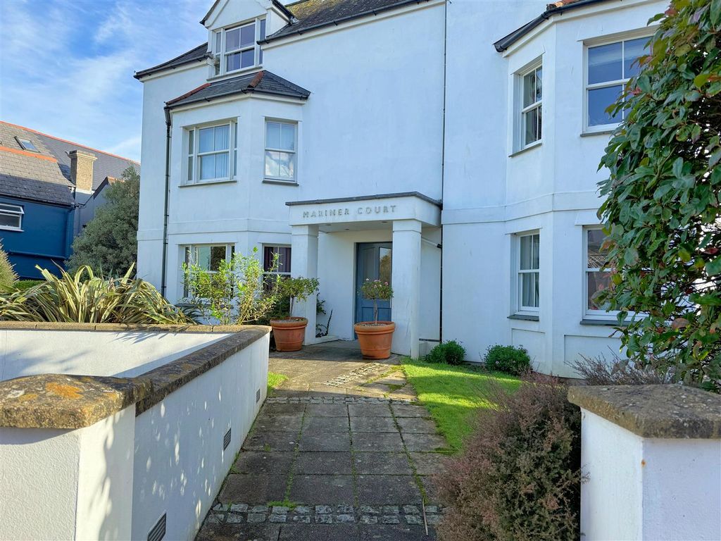 Property photo 3 of 14