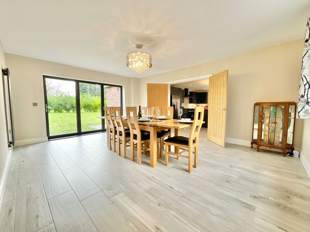 Property photo 3 of 35