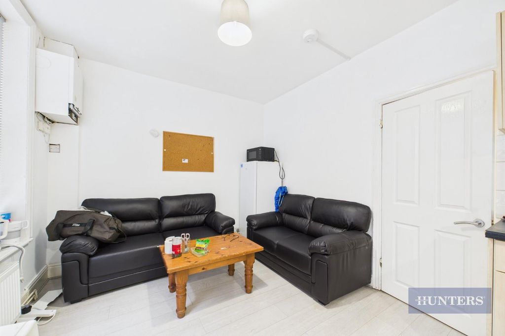 Property photo 3 of 16 Cam05152G0-Pr0095-Still003.Jpg