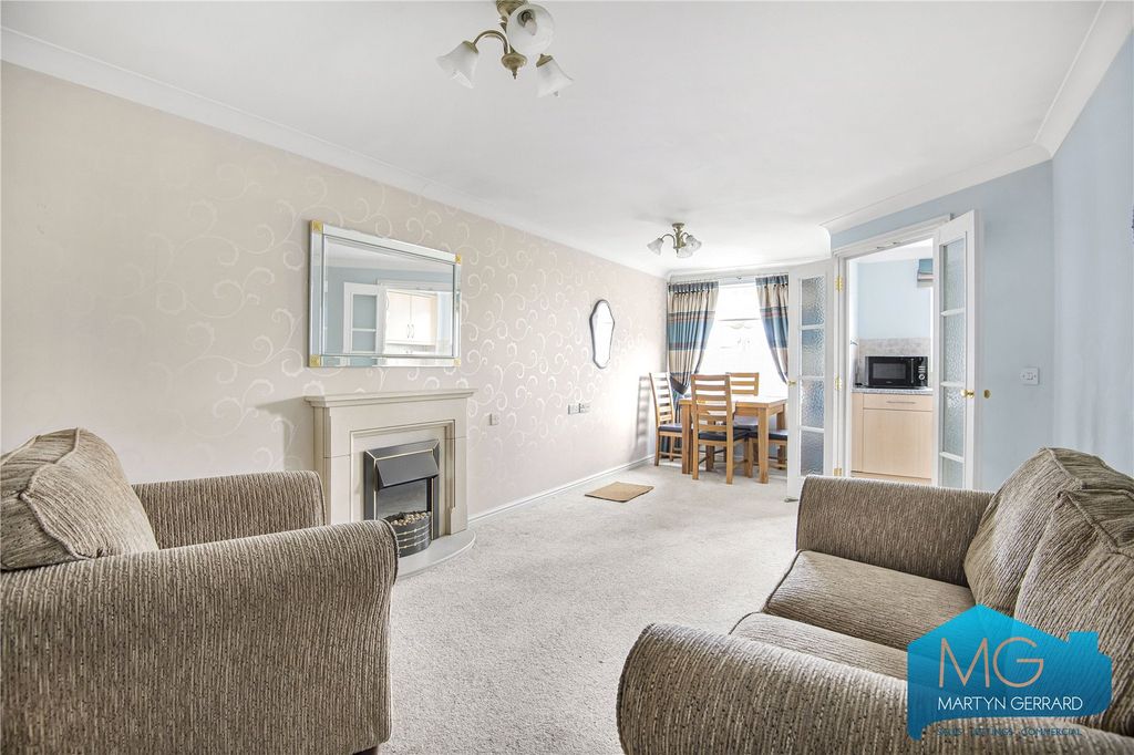 Property photo 2 of 16 Picture No. 15