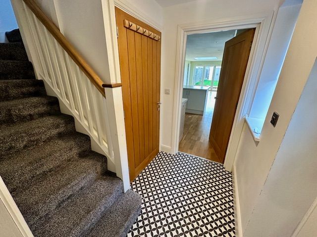 Property photo 3 of 18 Hallway