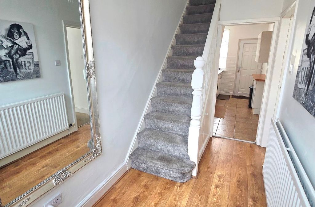 Property photo 2 of 22