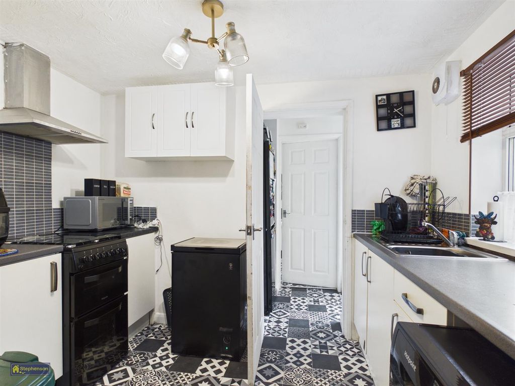 Property photo 2 of 2 Kitchen