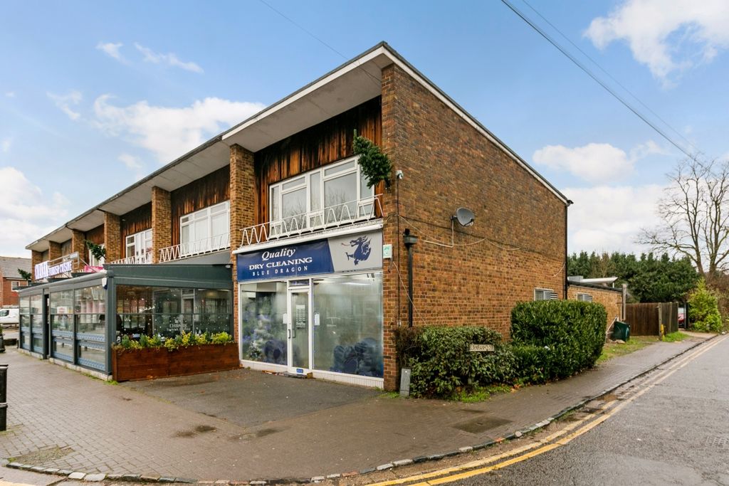 Property photo 1 of 11 64 The Parade 311...