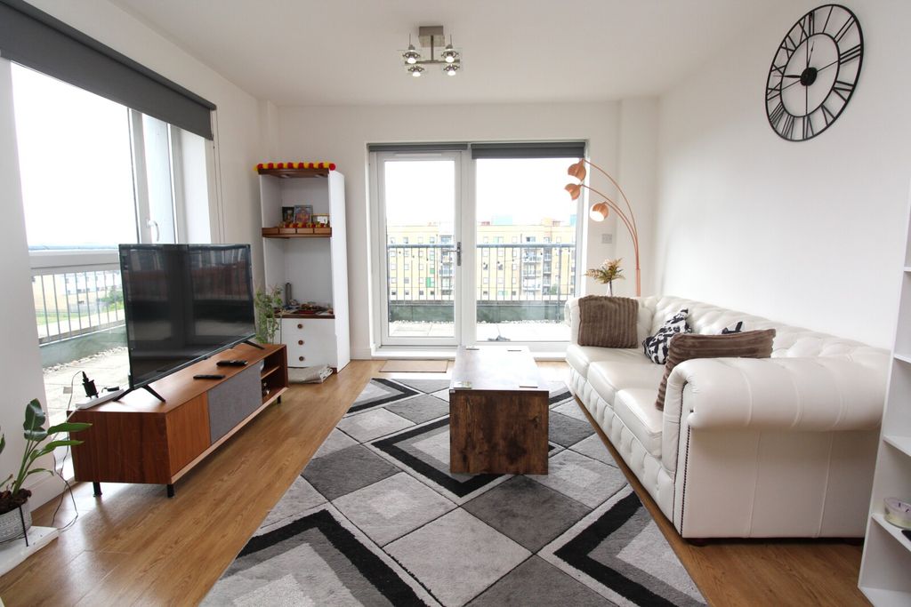 Property photo 3 of 14 Lounge View 2