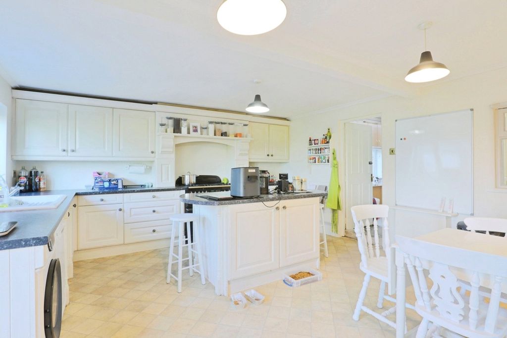 Property photo 2 of 19 Pbox-Img.Jpg