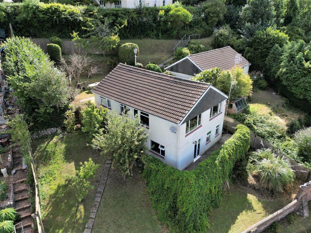 Property photo 1 of 18