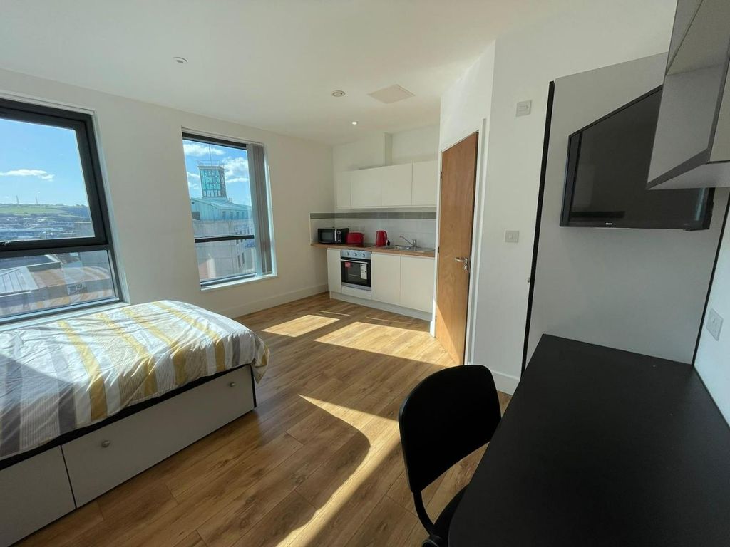 Property photo 3 of 6 2ee73529-E162-4A56-93F7-c64Fe61938F9.Jpg