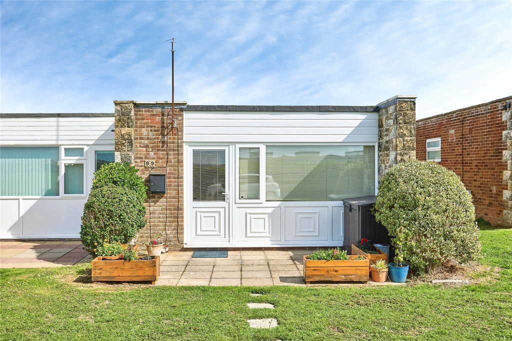 Property photo 1 of 11 Front