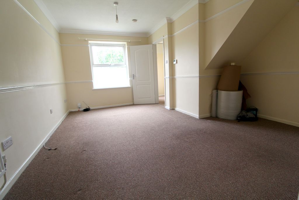 Property photo 3 of 8 Living Room
