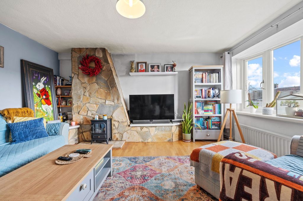 Property photo 3 of 22